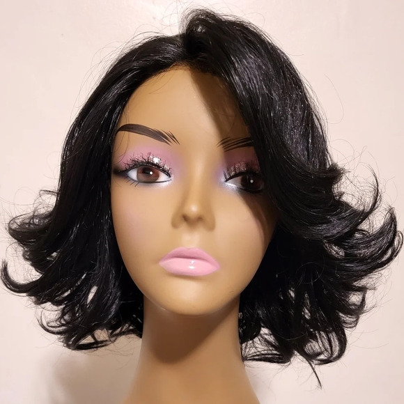 Freetress Equal Lace Front Natural Hairline Victoria - 1 - Picture 1 of 7